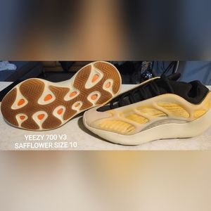 YEEZY 700 V3 SAFFLOWER